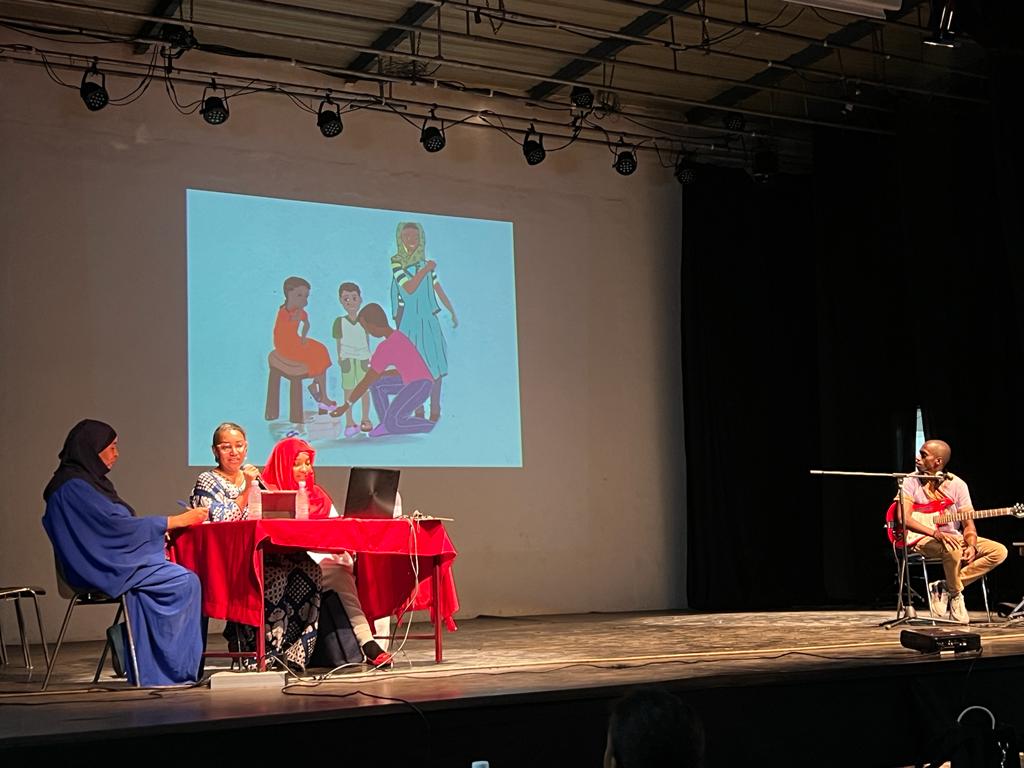 image 3 drôles de dames au service de la Culture